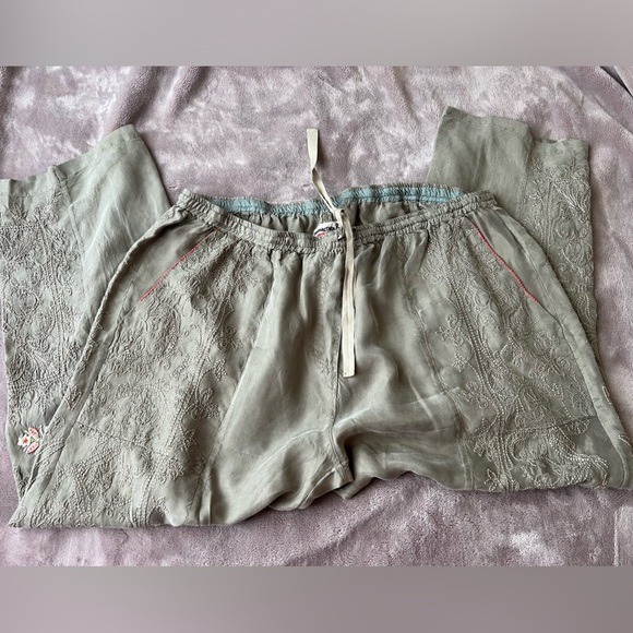 Johnny Was Olive Green Garment with Red Logo Accent - Picture 5 of 7